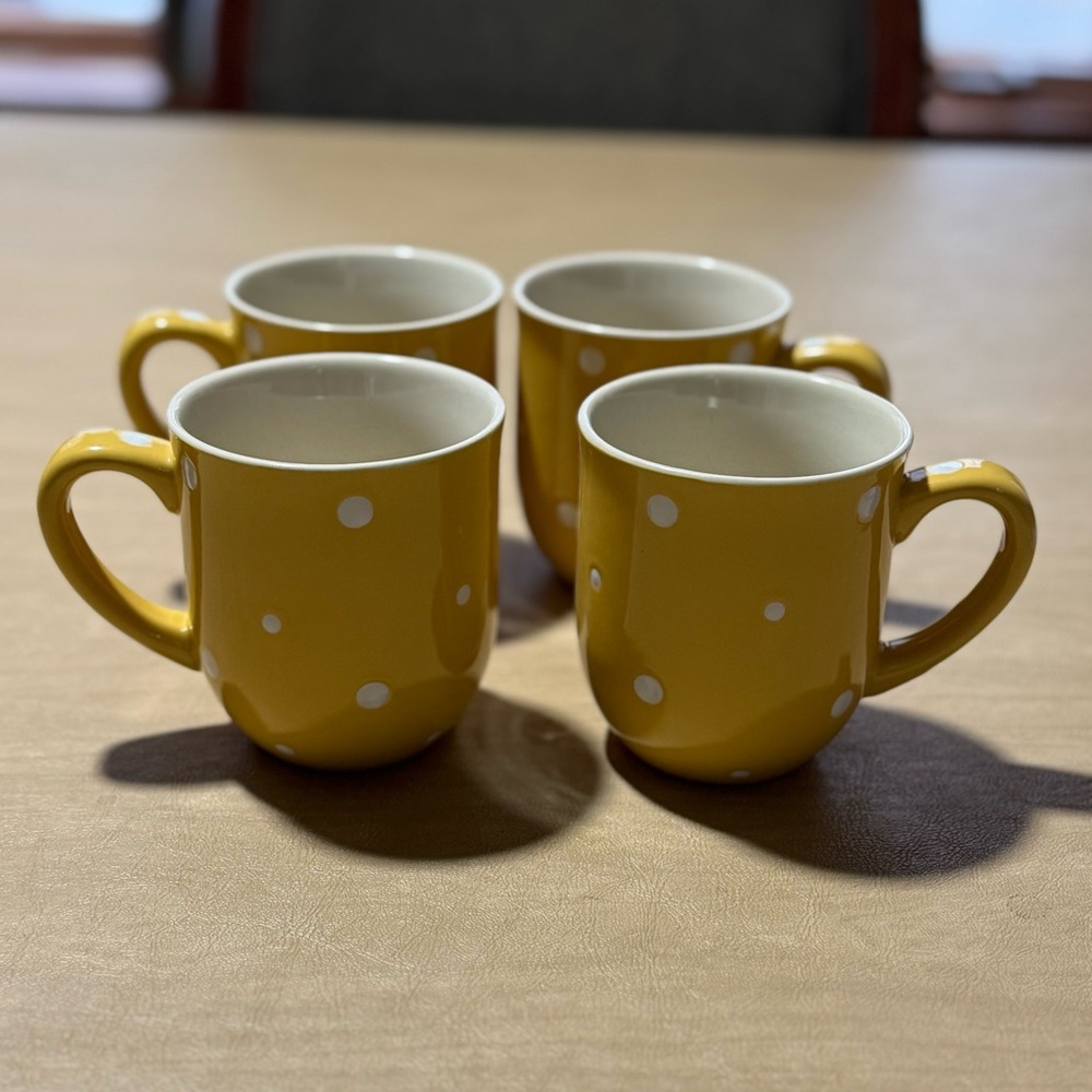 Temp-tations by Tara Yellow Polka Dot Mug SET OF 4 Temptations